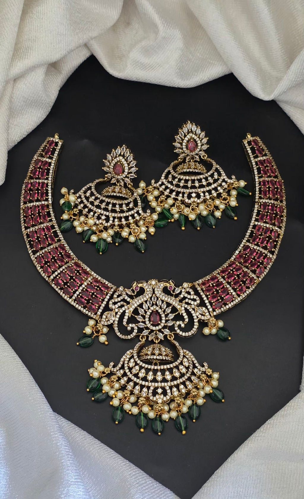 Short Necklace Set