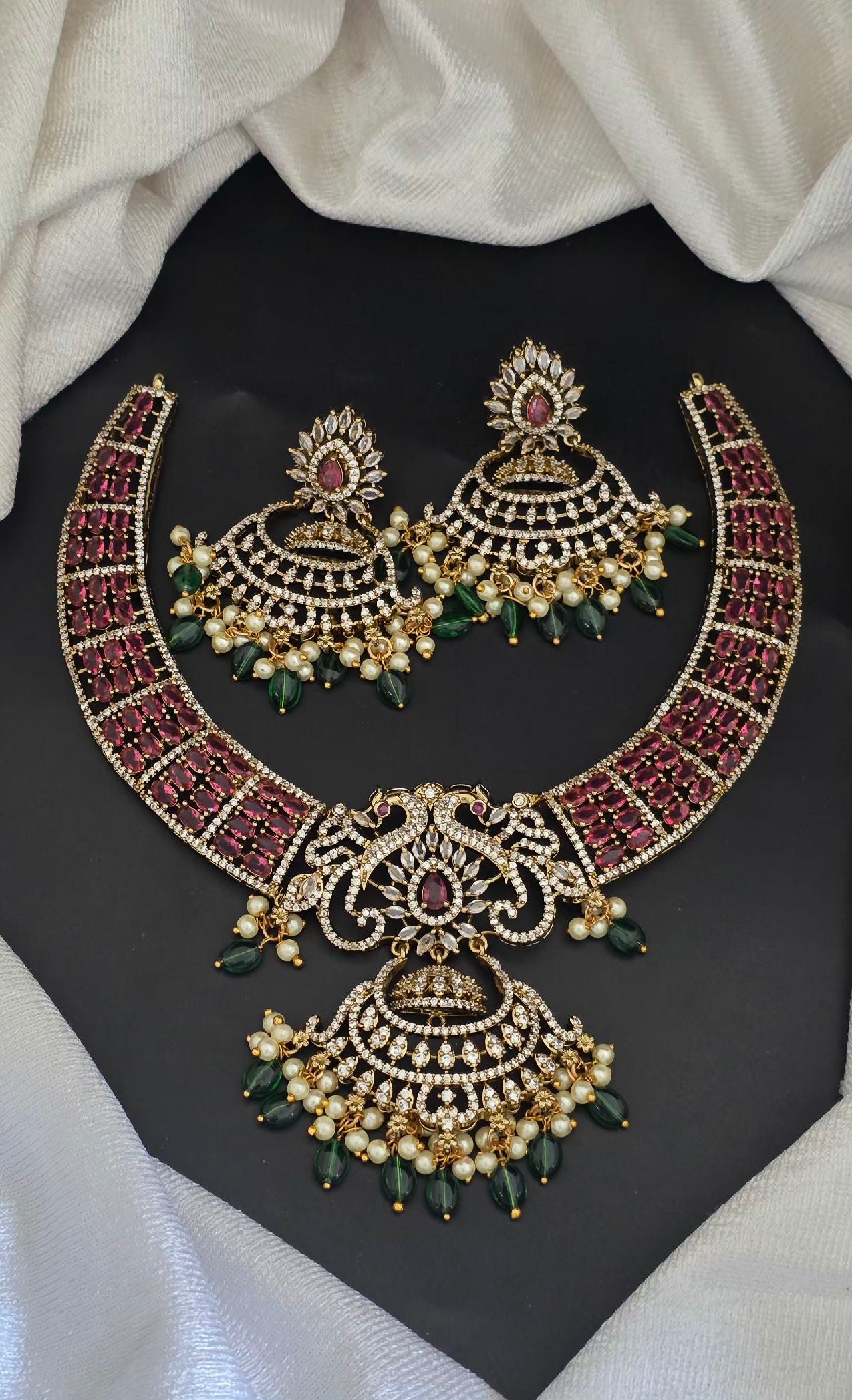 Short Necklace Set